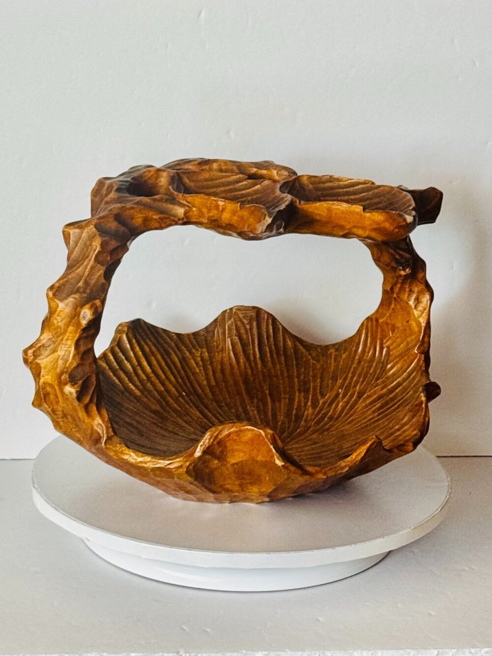 Vtg MCM Brutalist Hand Carved Burl Wood Bowl Fruit Basket with Carved Leaves